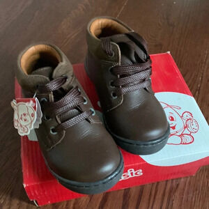 Dogi dark brown leather dress boots NIB 9